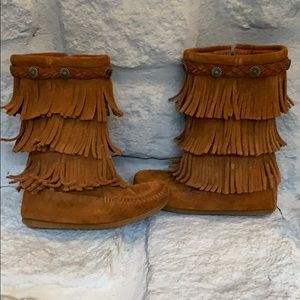 Minnetonka fringe boots